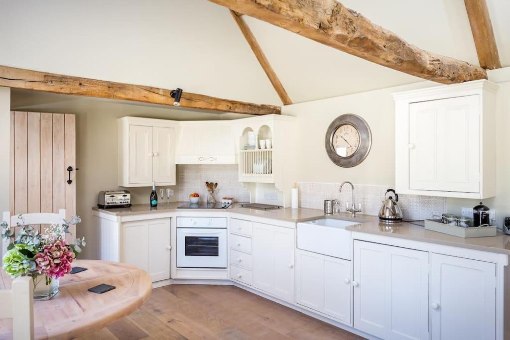 Clematis Cottage Cheltenham Extérieur photo