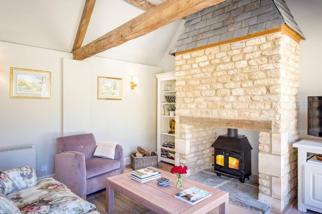 Clematis Cottage Cheltenham Extérieur photo